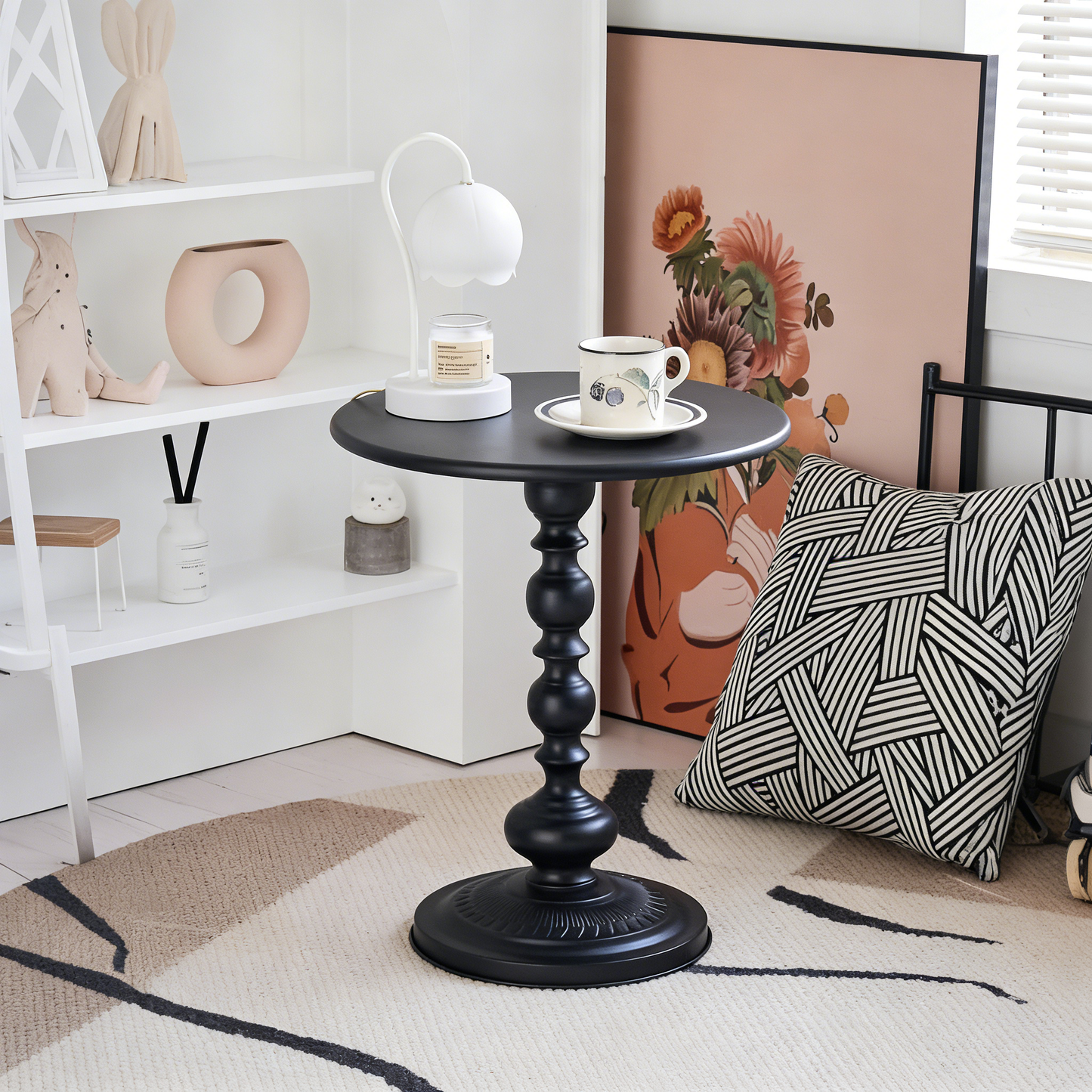 Retro Pedestal End Table, Decorative Round Accent Table for Home